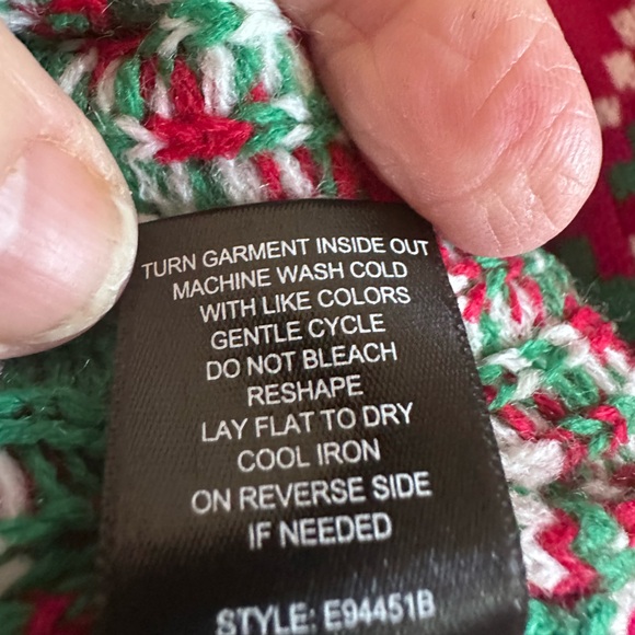 Holiday Sloth Crewneck Sweater - Red and Green - Picture 6 of 7